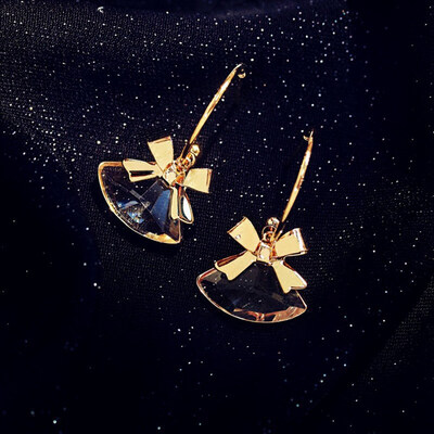 

New Mode Fan-shaped Crystal Bow Ear Stud Jewelry Shimmer Bowknot Cube Crystal Earring Square Bow Stud Earrings For Women Gifts