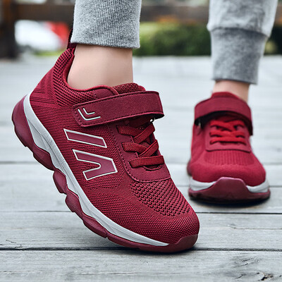

Old man shoes summer spring non-slip soft bottom walking shoes sports running shoes in the old young breathable flying woven mesh shoes