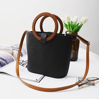 

2017 summer new Korean version of the straw wrapped wood ring handbag simple shoulder bag large capacity package