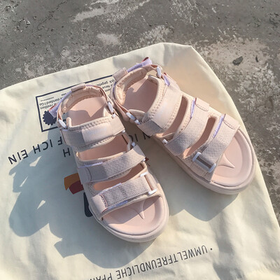 

Sandals woman ins fashion fairy wind 2019 summer new Korean version 100 lap flat soles fashion super hot network celebrity women s