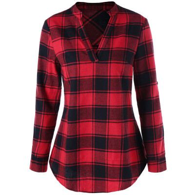 

Curved Hem Plaid Blouse