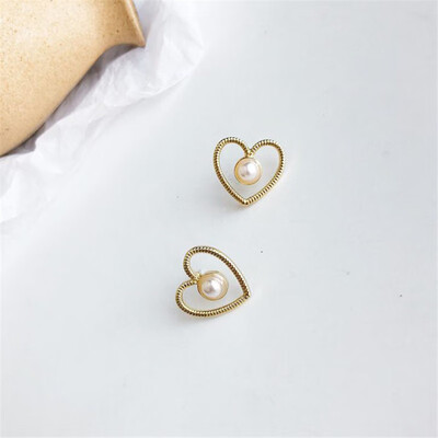 

2019 new summer brand design hand-made embossed love small earrings generous minimalist gift Korean earrings for women