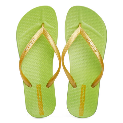 

Hotmarzz solid color couple flip-flop for women