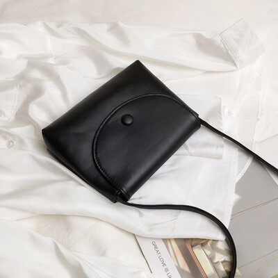 

Small fresh fashion casual wild chic shoulder bag 2019 new wave Korean version of the simple solid color temperament Messenger bag