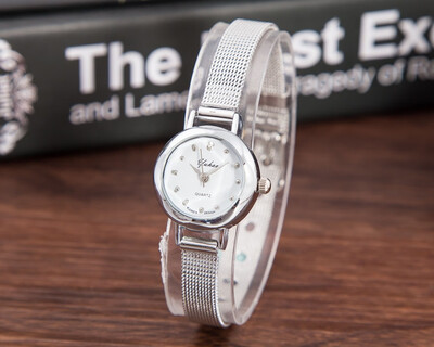 

Korean version of the trend of fashion small watch watch female students simple style fine strap belt mesh casual fashion wat