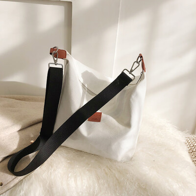 

Tailored Women Canvas Bag Female Shoulder Bag Student Wild Large Capacity Messenger Bag