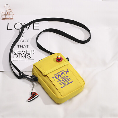 

Small bag female 2019 new Korean fashion foreign girl mobile phone bag ins net red wild nylon Messenger bag