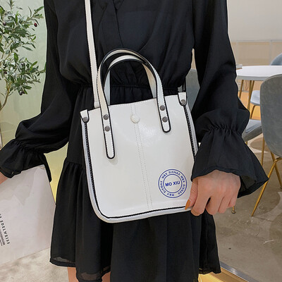 

Womens bag 2019 new fashion handbag summer small fresh casual messenger bag wild ins foreign air shoulder bag
