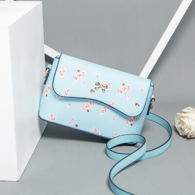 

Ins Super Fire Girls Upstream Korean Single Shoulder Messenger Bag Fashion Joker Student Leaning