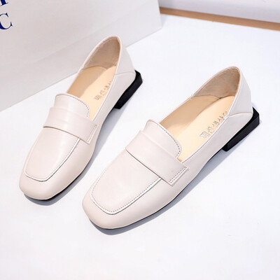 

Small black leather shoes women 2019 spring new ins English wind square thick documentary shoes retro Joker work shoes