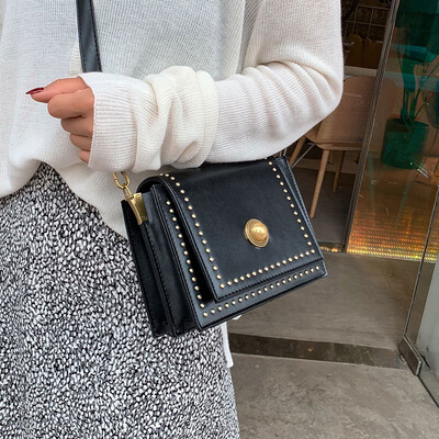 

Retro small bag female 2019 new wave Korean version of the fashion hit color wide shoulder strap wild single shoulder Messenger bag small square bag