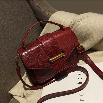 

Bag female 2019 new Chaogang style fashion casual retro crocodile pattern mobile wild single shoulder slung small square bag