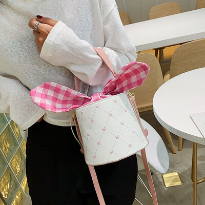 

Female bag 2019 new fashion bucket bag summer senior sense girl Messenger bag ins super fire net red small bag