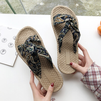 

Slippers women wear summer fashion Joker flat-bottomed sandals non-slip beach shoes