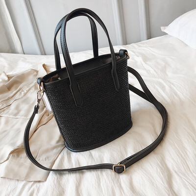 

Advanced foreign gas bag Korean version 100 lap personality straw handbag new 2019 oblique bucket bag single shoulder bag