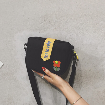 

Small bag female 2019 new Korean version of the wild flower print small square bag Harajuku girl canvas shoulder Messenger bag