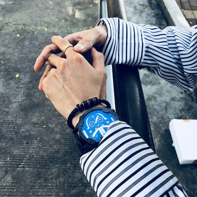 

British Minority Watches Watches Men European&American Super-trendy Male Personality Middle School Students Tremble Chinese