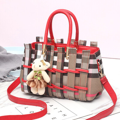

2019 spring new one-shoulder female bag color stripes European&American fashion handbags ladies handbags