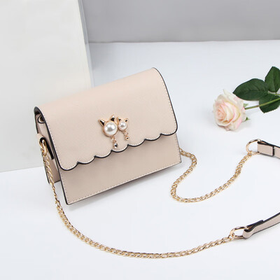 

Chics Super Fire Single Shoulder Messenger Bag in Summer