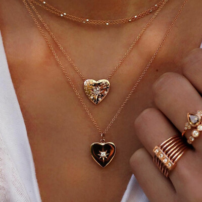 

Fashion Heart Carved Star Crystal Pendant Multilayer Gold Necklace Female Romantic Valentines Day Gift Lady Necklace Set