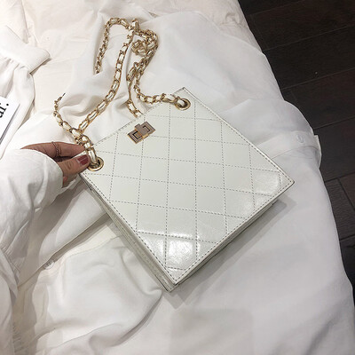 

Advanced sense bag Ocean rhombic chain bag casual Messenger bag handbag New 2019 wild ins small square bag