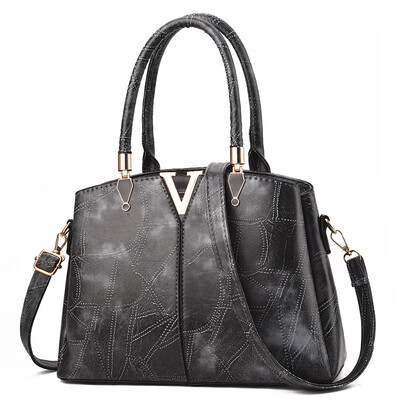 

2019 new European&American fashion handbag large capacity big bag shoulder Messenger bag