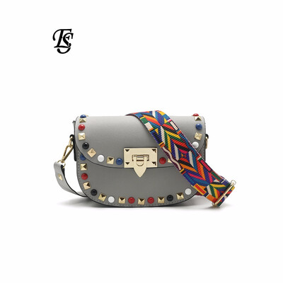 

ESHUNFA small square bag retro lychee pattern 2019 new fashion rivet handbags shoulder messenger bag YFCH-09 4310