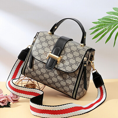 

Summer womens fashion Korean ins super-fire womens hand-held single-shoulder single-shoulder small square bag