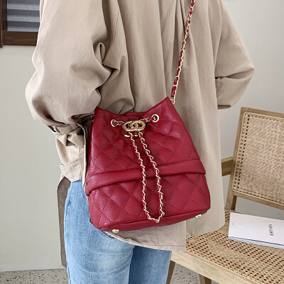 

Small fragrance rhombic chain bag handbag 2019 autumn new Korean fashion wild single shoulder slung bucket bag