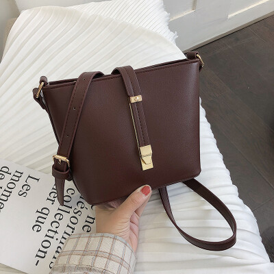 

Qiao Bani 2019 new Korean fashion Dongdaemun Joker hit color bucket bag shoulder diagonal trend handbags