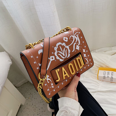 

Autumn retro small bag womens 2019 new style Korean embroidery single-shoulder bag-in-one-way small square bag