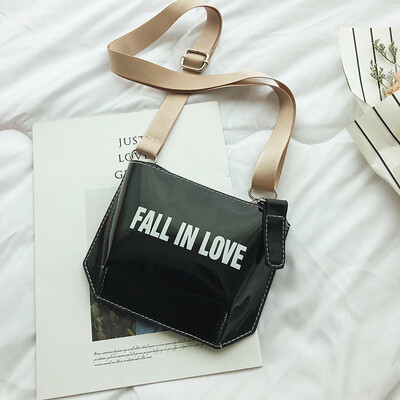 

Senior sense of new cool small bag female 2019 new wave Korean version of the wild Messenger bag ins patent leather chest bag female