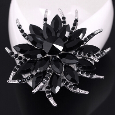 

Delicate Rhinestone Large Flower Brooch Pin For Women Wedding Bridal Scarf