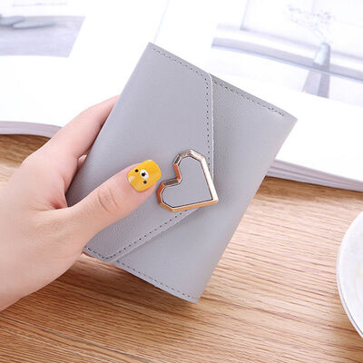 

Women Short Leather Wallets Metal Heart Shape Simple Three-fold Money Bag Coin Pockets Purse Card Holders Wallet Clutch Bag