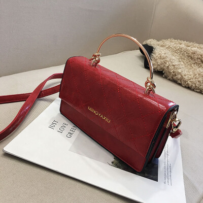 

The Korean version of Joker small bag early autumn retro Lingge small square bag new 2019 popular womens shoulder bag Messenger b