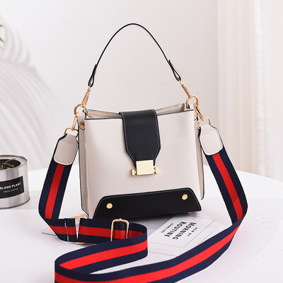 

Korean version of the new bucket bag ins super fire wide shoulder strap portable diagonal bag ladies shoulder bag tide