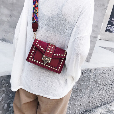 

Qiao Bani 2018 new Korean fashion trend Scrub one shoulder diagonal small square bag simple wild female bag wholesale