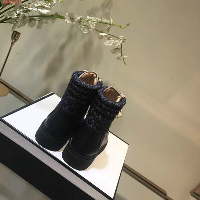 

Designer women shoes true velour texture The lining sheepskin Italy imports leather outsole Womens fashion short boots