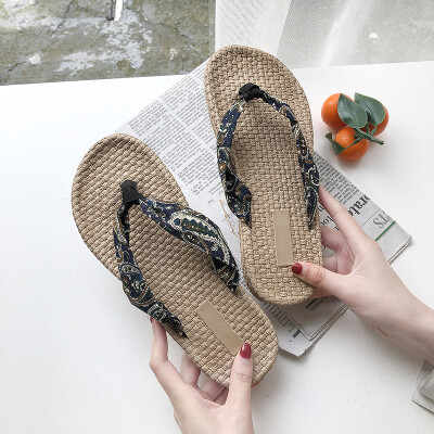 

Herringbone slippers for women in summer seaside fashion wear ins anti-slippery flat-soled beach shoes