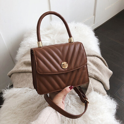 

Qiao Bani 2019 new European&American style fashion simple embroidery thread lock flip cover bag shoulder diagonal cross tide handbag