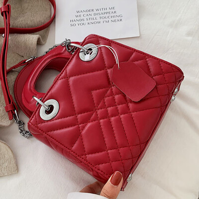 

French minority bag girl 2019 summer new handheld summer fashion popular Korean version oblique satchel