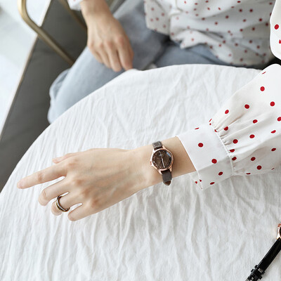 

Ins-style Korean-style Korean-style Korean-style retro chic simple belt cold-wind students quartz watch women