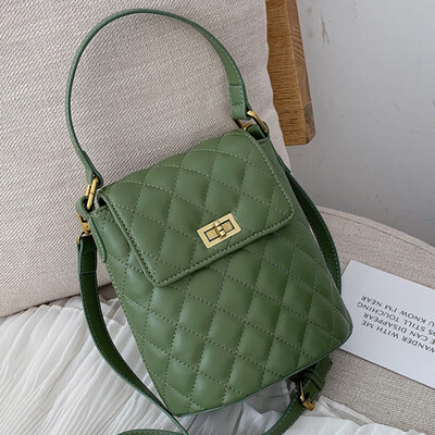 

Xiao Xiang Feng slanted handbag 2019 new Korean version of pure color rhomboid simple 100 lap temperament single shoulder bag