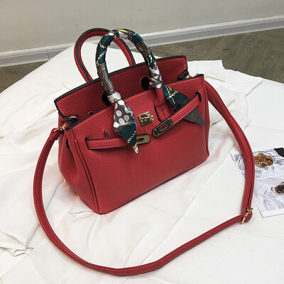 

Qiao Bani 2019 new European&American style fashion star lychee silk scarf platinum bag hand shoulder diagonal female bag