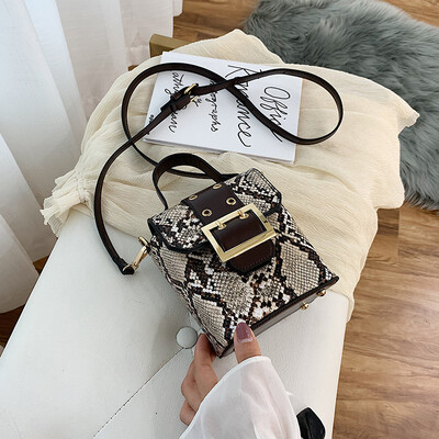 

Qiao Bani 2019 new European&American style fashion snake small box handbag shoulder diagonal female bag factory direct sales