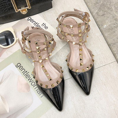 

Roman Baotou Sandals Fairy Wind Summer Tip Rivet Rivet Belt One-Word Button Thick-heeled Shallow-mouth Single Shoe