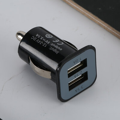 

XiangQiRui plug plug cargador de coche usb multifuncional encendedor de conversión de enchufe 4846