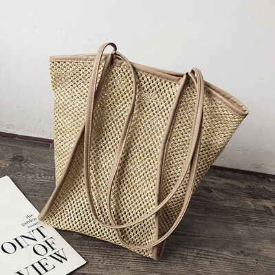 

In early autumn the new hollowed-out straw bag 2019 Korean version chic braided beach vacation style handbag