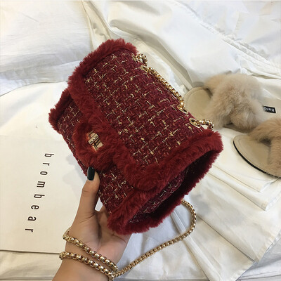 

Tide ins super fire bag female 2019 new small square bag fashion woolen Messenger bag wild chain shoulder bag