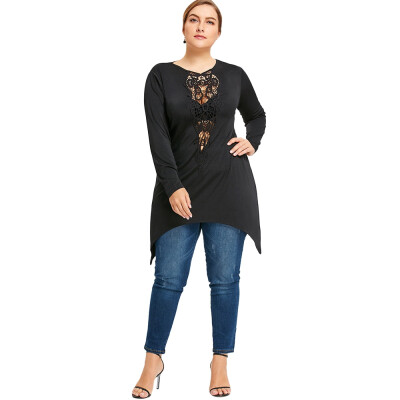 

Plus Size Floral Lace Insert Asymmetrical T-shirt